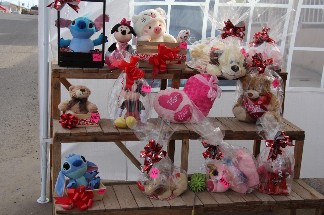 Comerciantes, flores, vendedores, día del amor y amistad